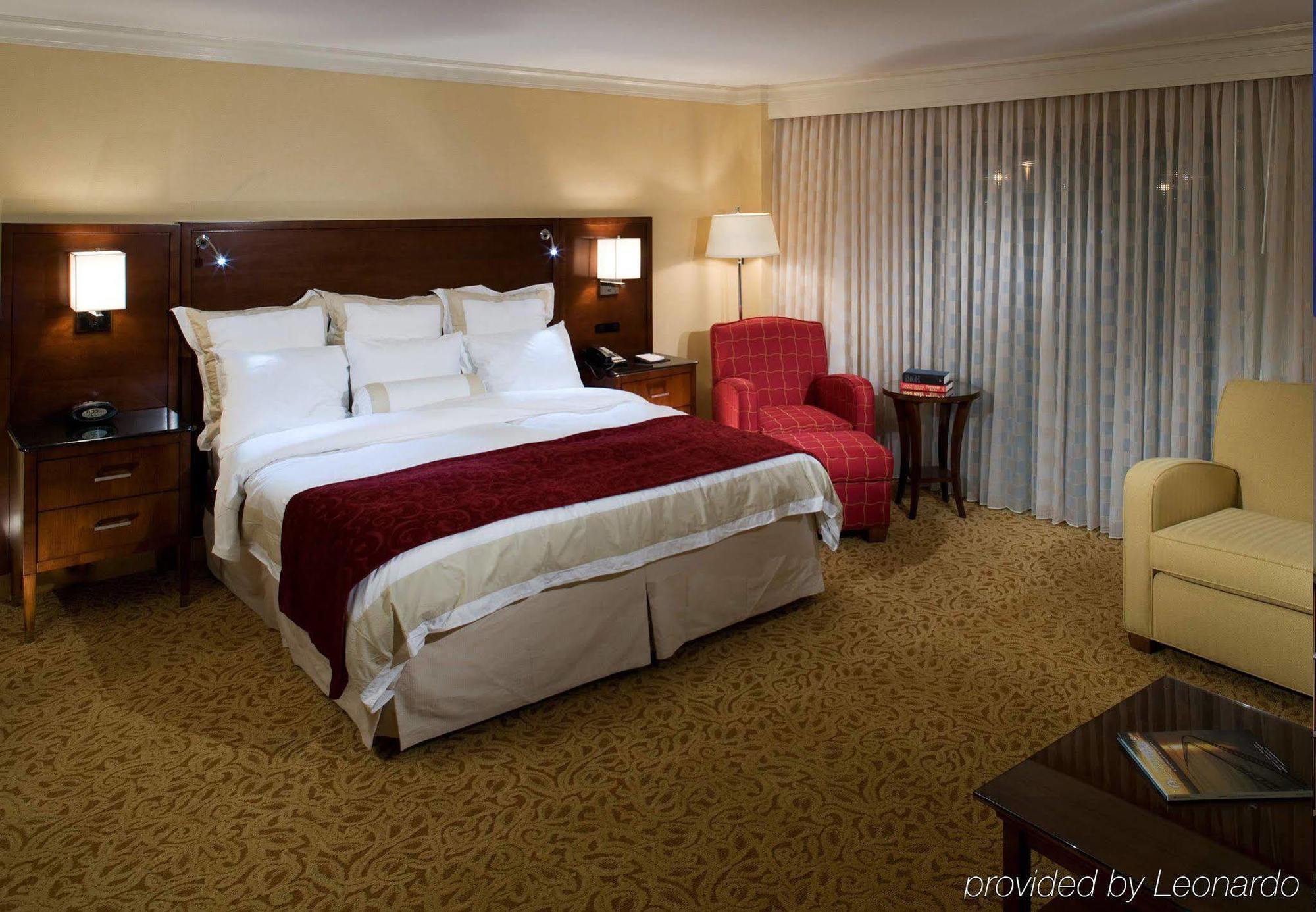 Holiday Inn Chesapeake Pokoj fotografie