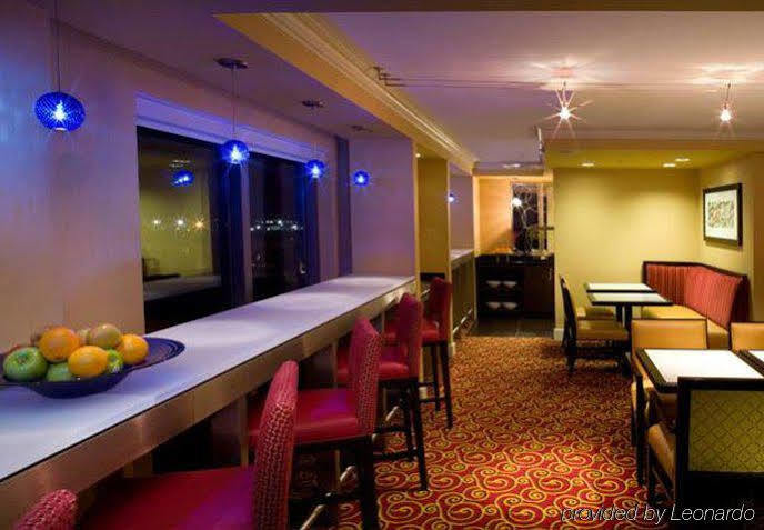 Holiday Inn Chesapeake Restaurace fotografie