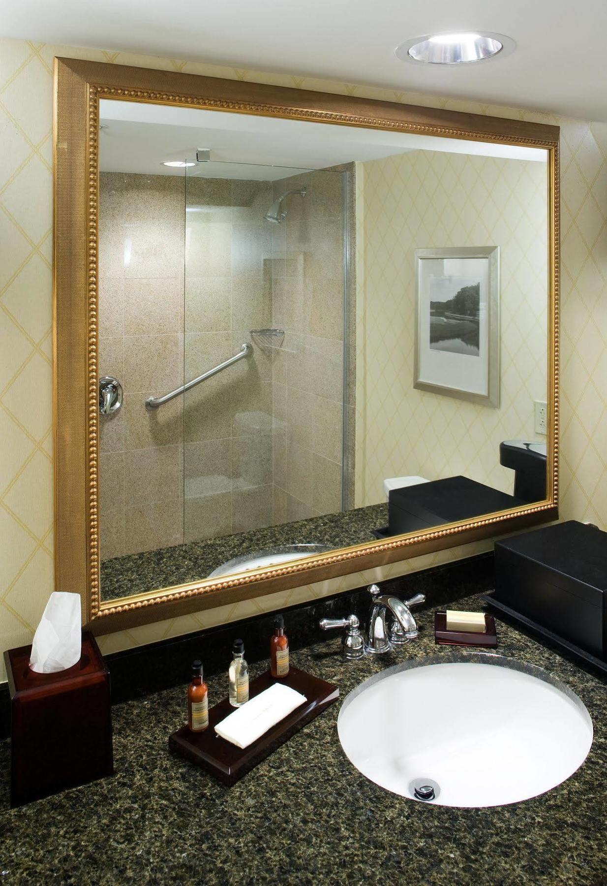 Holiday Inn Chesapeake Exteriér fotografie