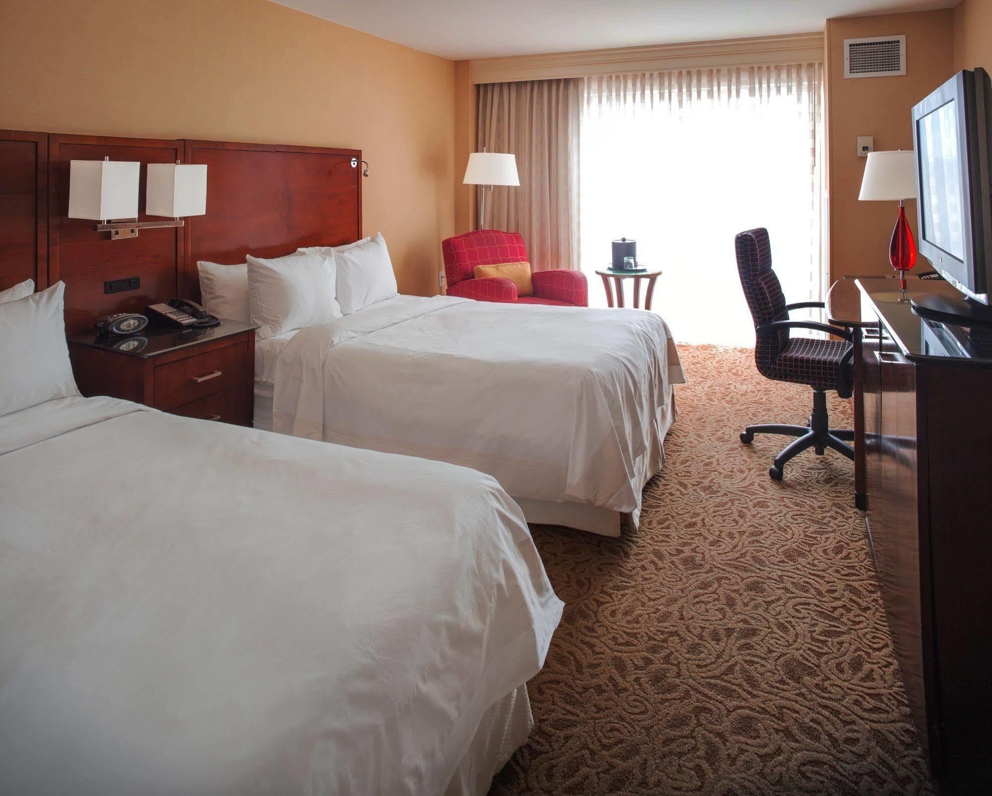 Holiday Inn Chesapeake Exteriér fotografie