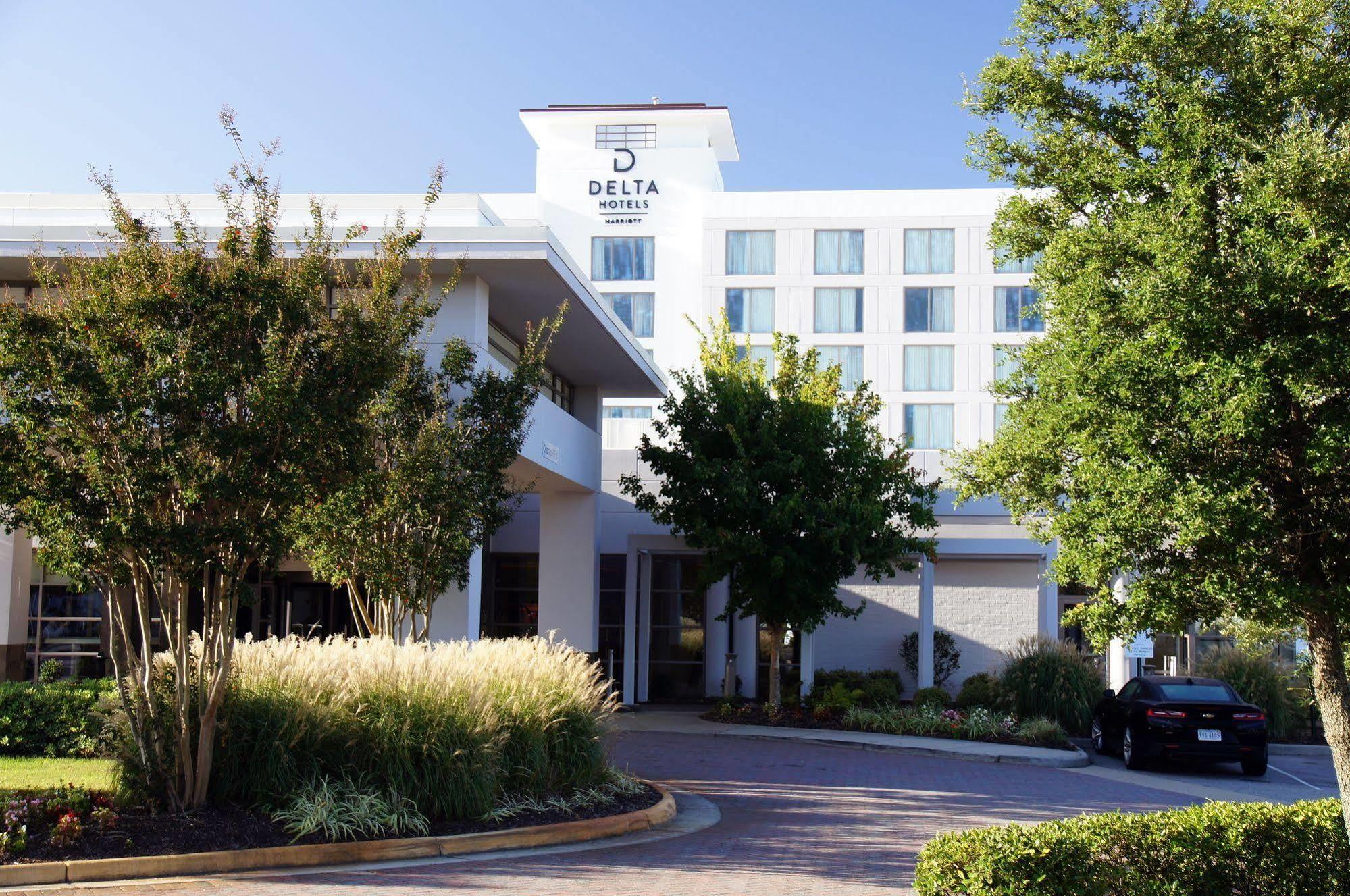Holiday Inn Chesapeake Exteriér fotografie